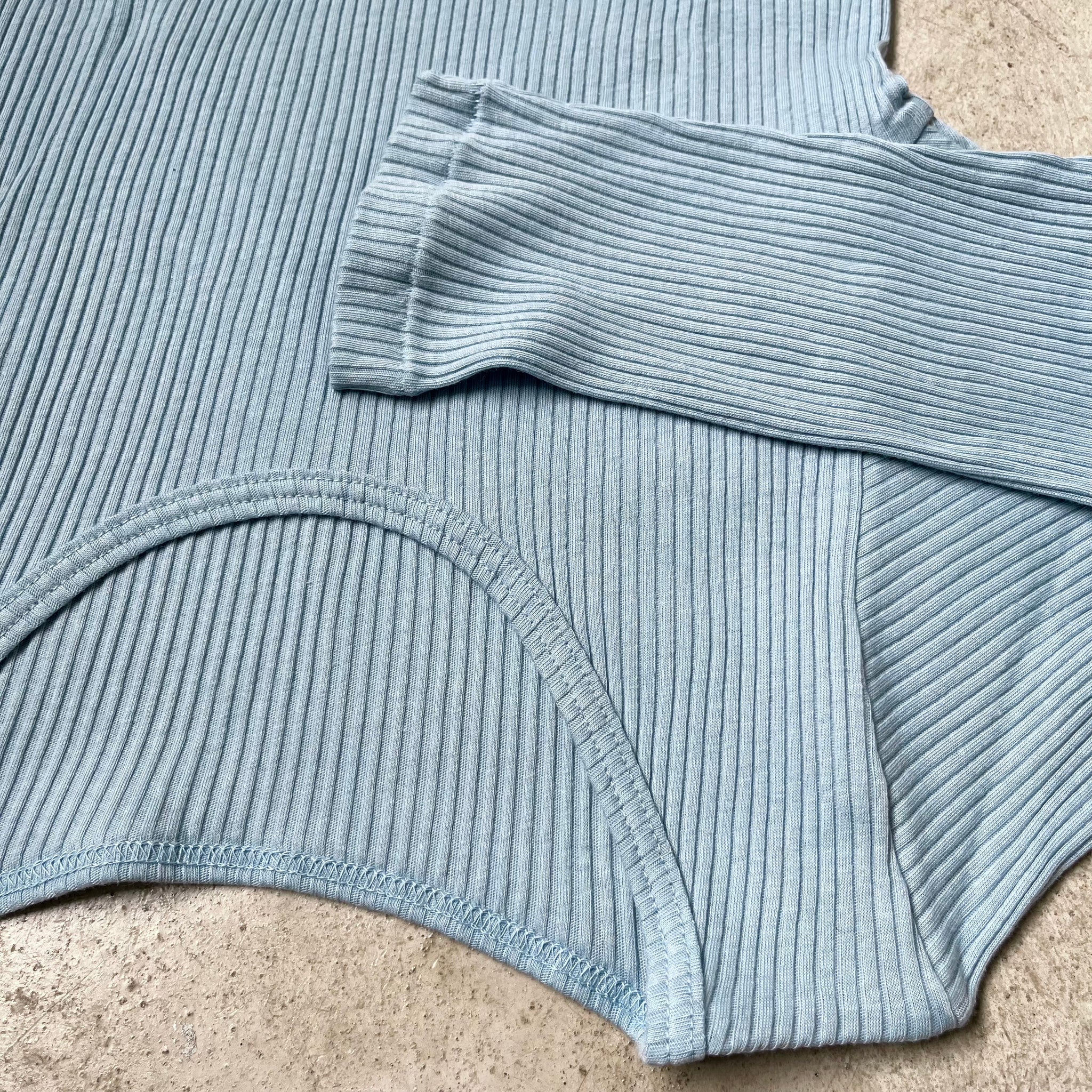 オーガニックコットン UネックTシャツ(light blue) | Lochie |