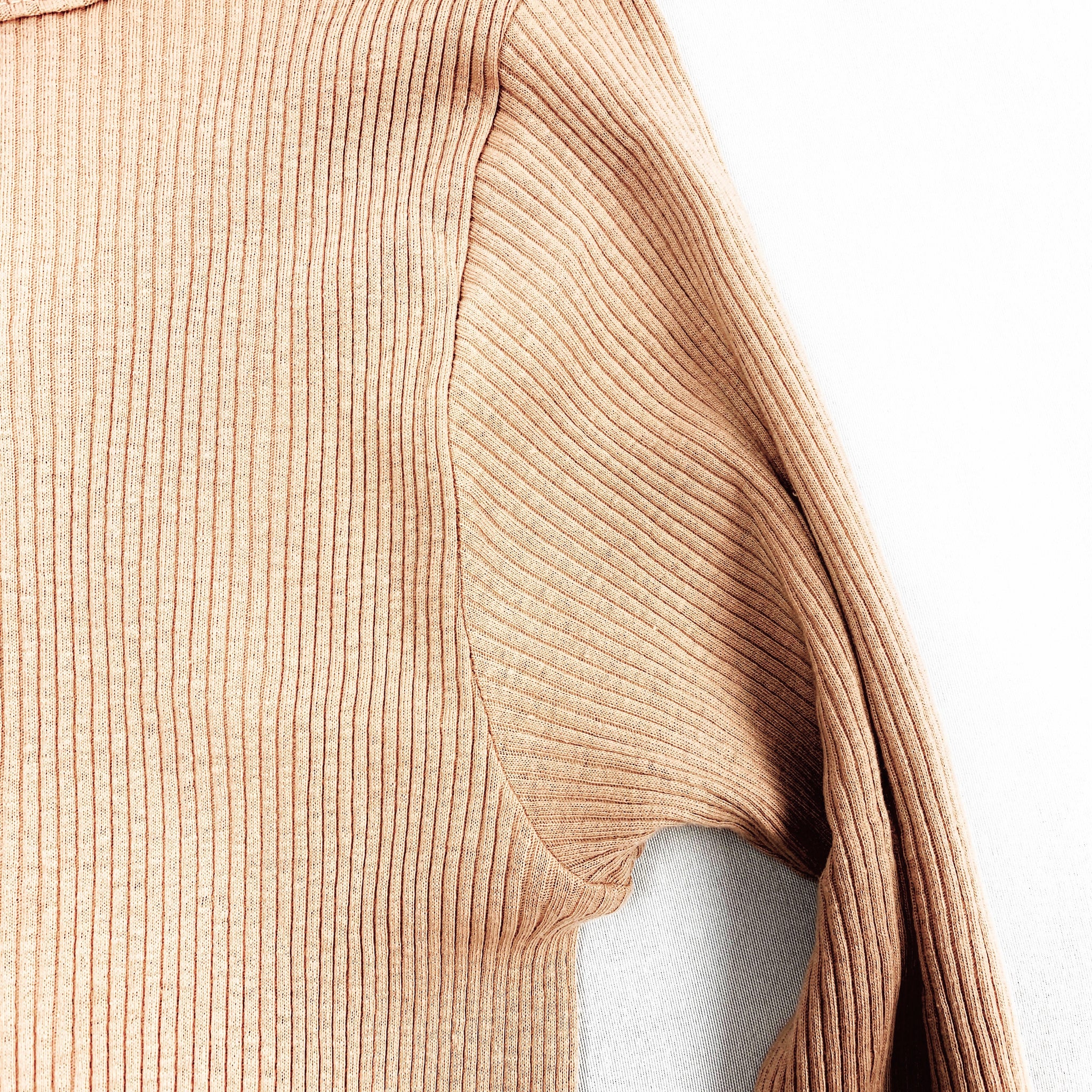 オーガニックコットン UネックTシャツ(pink beige) | Lochie |